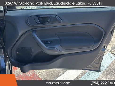 Used 2018 Ford Fiesta SE FWD image 37