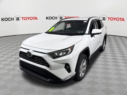Used 2021 Toyota RAV4 XLE image 3