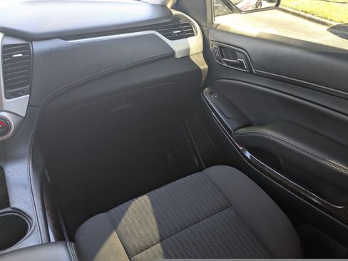 Used 2018 GMC Yukon SLE w/ Convenience Package image 17