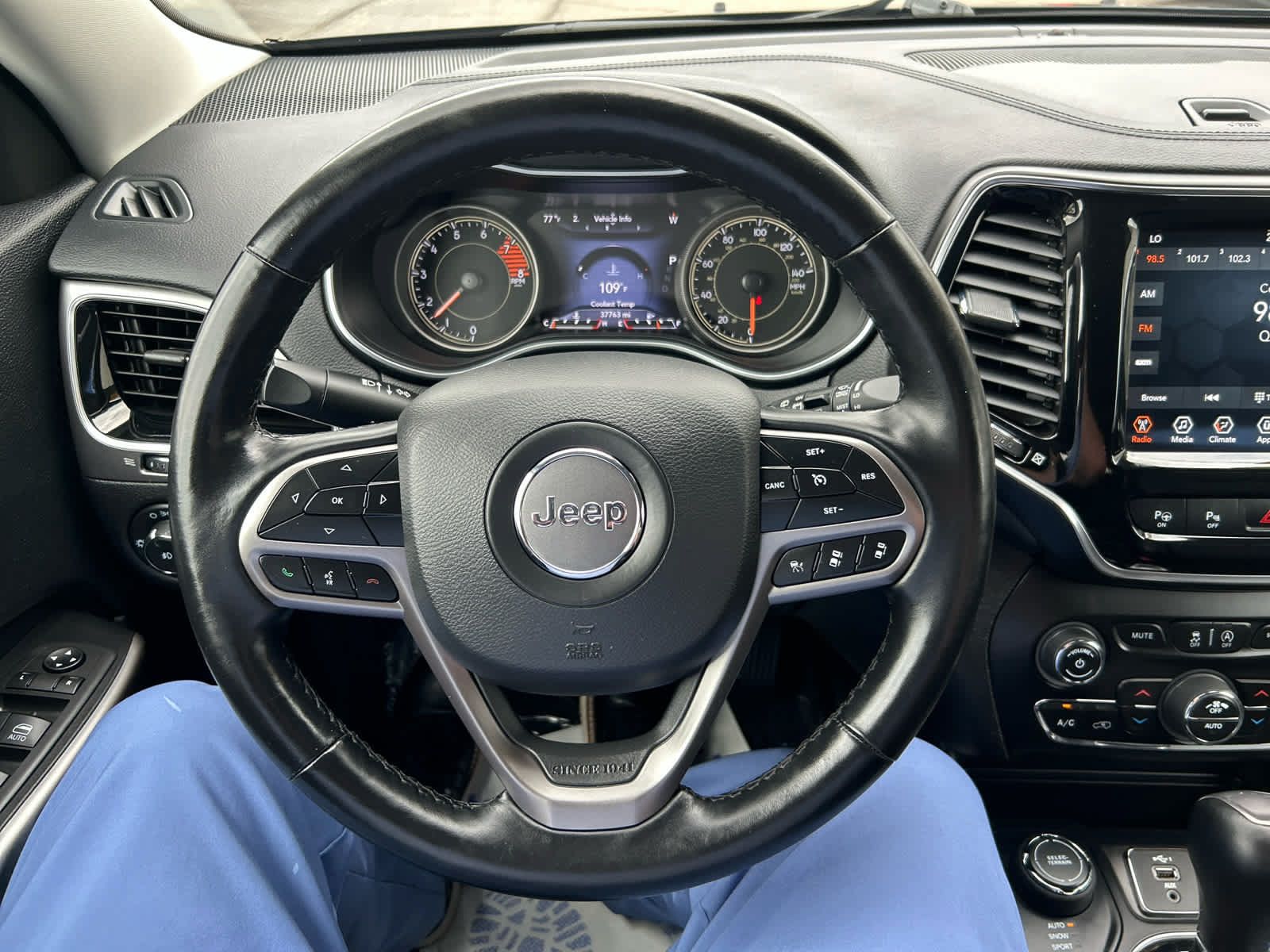 Used 2021 Jeep Cherokee Limited AWD/4WD image 16