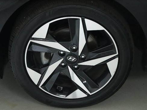 Used 2023 Hyundai Elantra SEL w/ Convenience Package FWD image 37