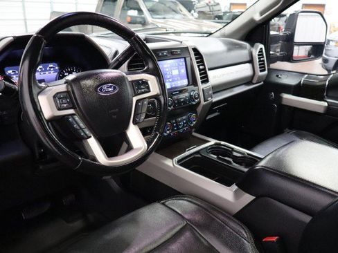 Used 2021 Ford F250 Lariat w/ Lariat Value Package AWD/4WD image 33