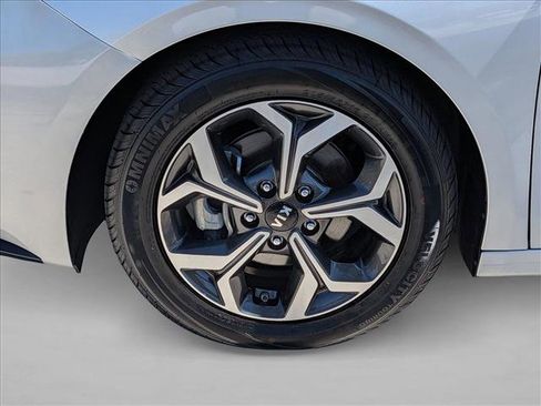 Used 2020 Kia Forte LXS FWD image 22