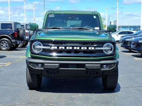 Used 2023 Ford Bronco Outer Banks AWD/4WD image 2