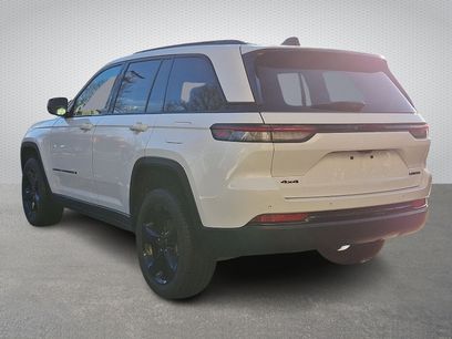 New 2025 Jeep Grand Cherokee Limited w/ Black Appearance Package