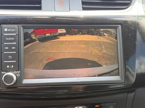 Used 2019 Nissan Sentra SV FWD image 18