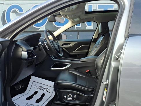 Used 2020 Jaguar F-PACE Checkered Flag image 16