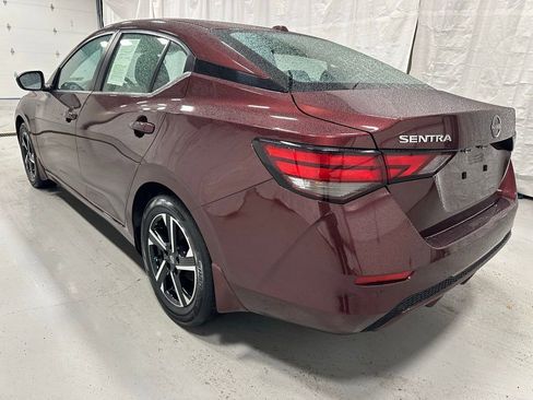 Used 2025 Nissan Sentra SV image 5