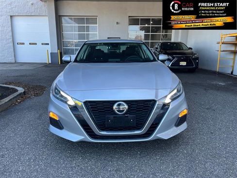 Used 2021 Nissan Altima 2.5 SV image 2
