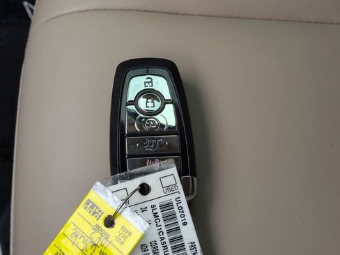 Certified 2024 Lincoln Corsair FWD image 28