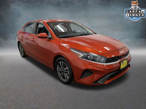 Certified 2023 Kia Forte LXS FWD image 3