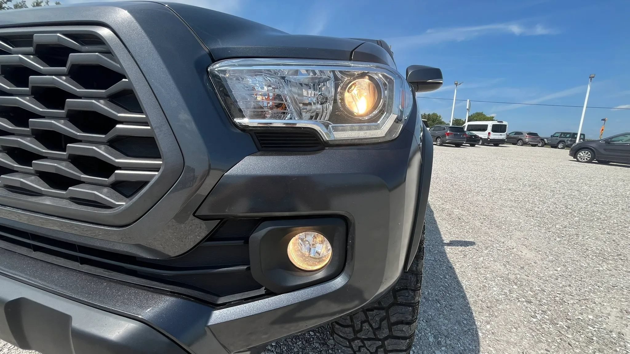 Used 2022 Toyota Tacoma TRD Off-Road AWD/4WD image 27