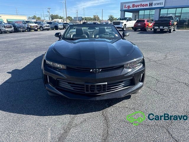 Used 2017 Chevrolet Camaro LT RWD image 8