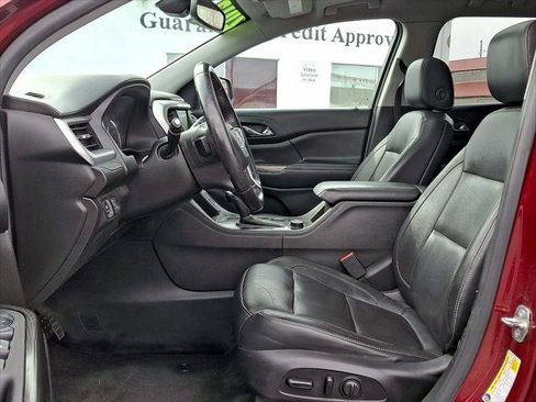 Used 2017 GMC Acadia SLT image 3