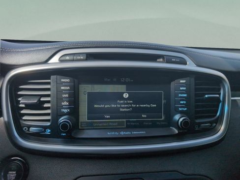 Used 2017 Kia Sorento SX image 37