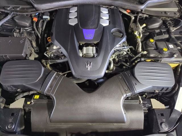 Used 2021 Maserati Ghibli S RWD image 23