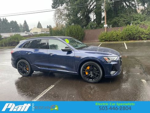 Used 2022 Audi e-tron Chronos w/ Chronos Package image 13