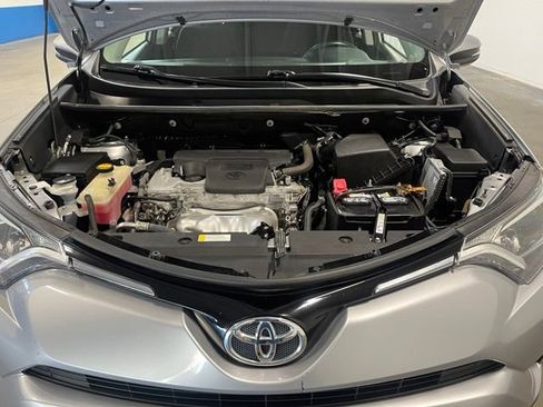 Used 2016 Toyota RAV4 XLE FWD image 9