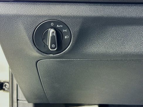 Used 2025 Volkswagen Jetta Sport image 10