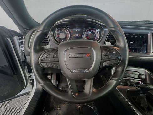 Used 2018 Dodge Challenger R/T image 16