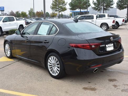 Used 2021 Alfa Romeo Giulia Sprint w/ Sun & Sound Package image 8