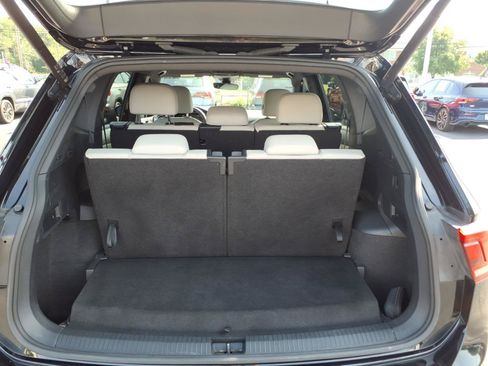 Certified 2023 Volkswagen Tiguan SE R-Line FWD image 14