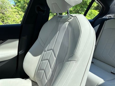 New 2026 BMW 530i RWD image 31
