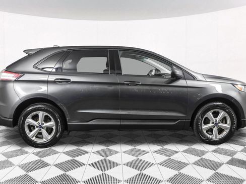 Used 2018 Ford Edge SE image 12