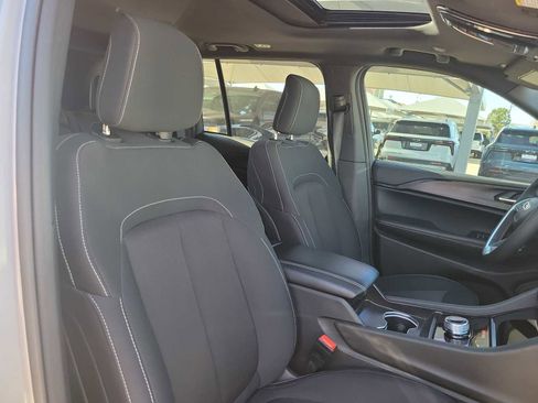 Used 2024 Jeep Grand Cherokee Laredo X w/ Luxury Tech Group I image 14