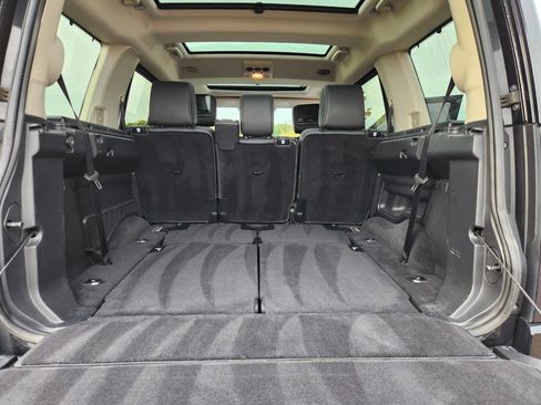 Used 2016 Land Rover LR4 HSE Silver Edition image 11