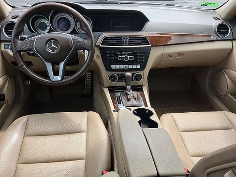 Used 2014 Mercedes-Benz C 250 Sedan image 30
