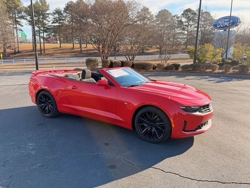 Used 2020 Chevrolet Camaro LT image 15