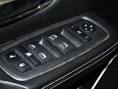 Used 2024 RAM 1500 Laramie image 35