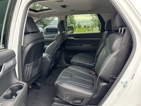 Used 2024 Hyundai Palisade SEL w/ Premium Package FWD image 10