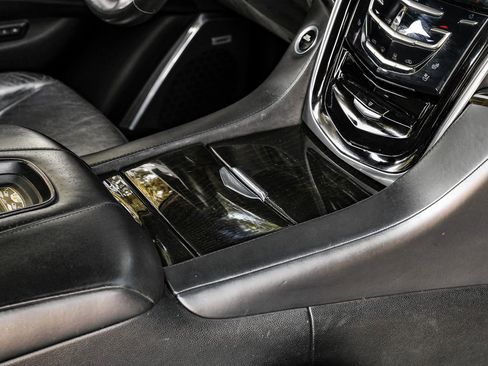 Used 2017 Cadillac Escalade Platinum image 22