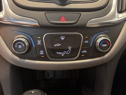 Used 2018 Chevrolet Equinox LS w/ LPO, Blackout Package AWD/4WD image 28