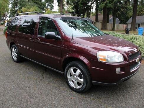 Used 2007 Chevrolet Uplander LT image 2