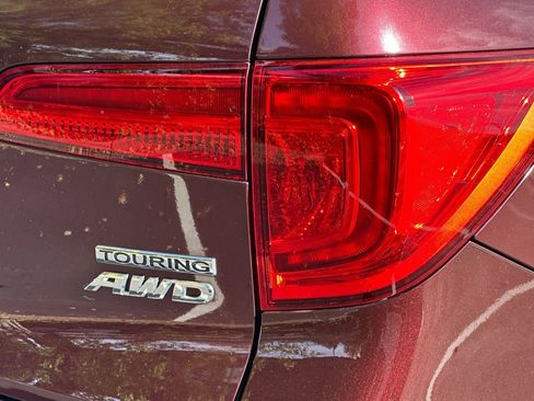 Used 2017 Honda Pilot Touring image 12