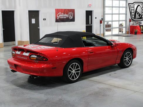 Used 2002 Chevrolet Camaro Z28 w/ SS Performance/Appearance Pkg image 15