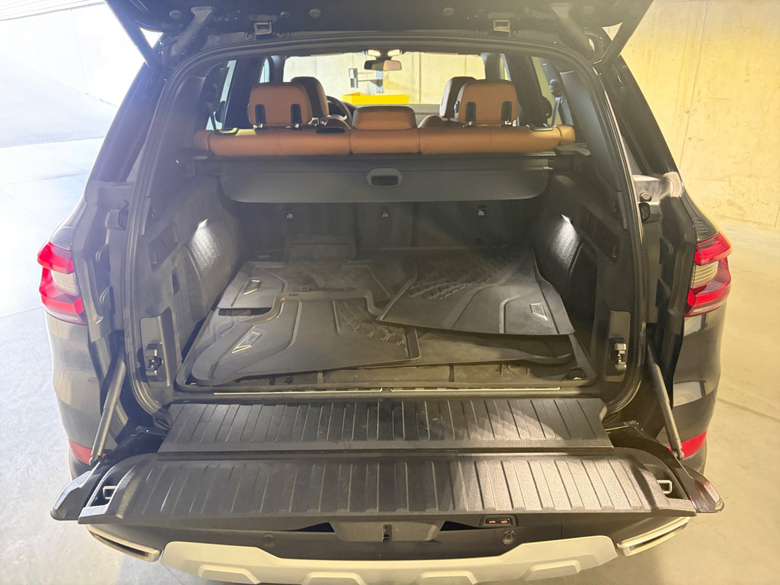 Used 2022 BMW X5 xDrive45e w/ Premium Package AWD/4WD image 29