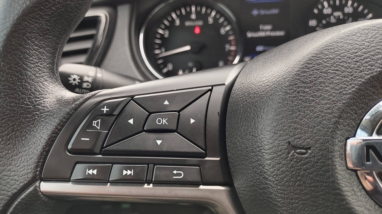 Used 2020 Nissan Rogue S FWD image 15