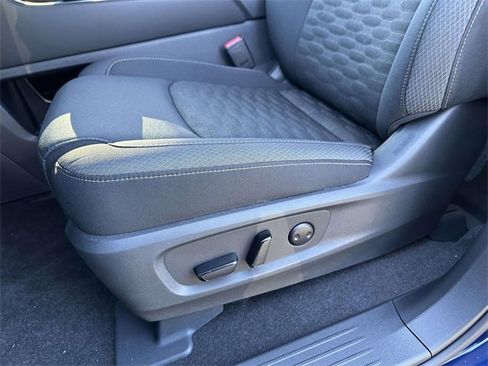 New 2025 Nissan Pathfinder SV w/ SV Premium Package image 15