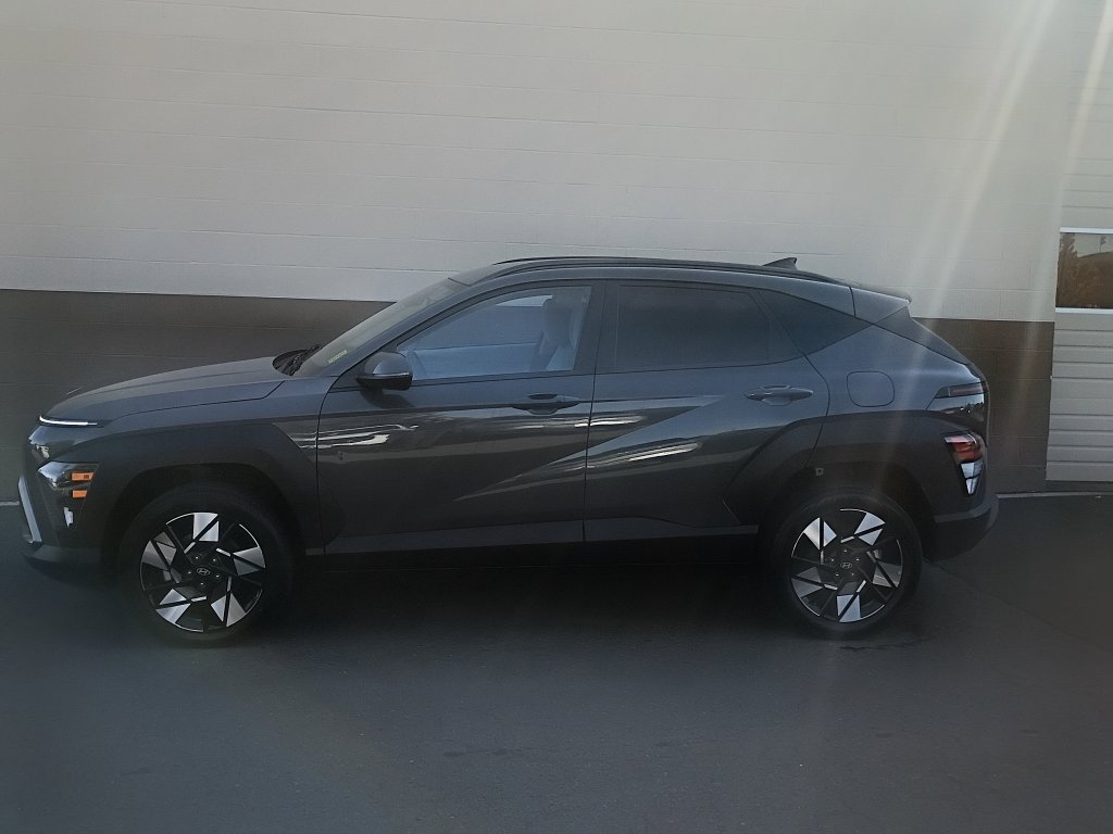 Certified 2025 Hyundai Kona SEL AWD/4WD image 9