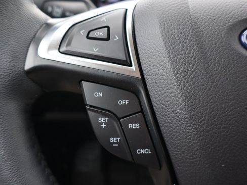 Used 2024 Ford Edge SEL w/ Sport Appearance Package image 16