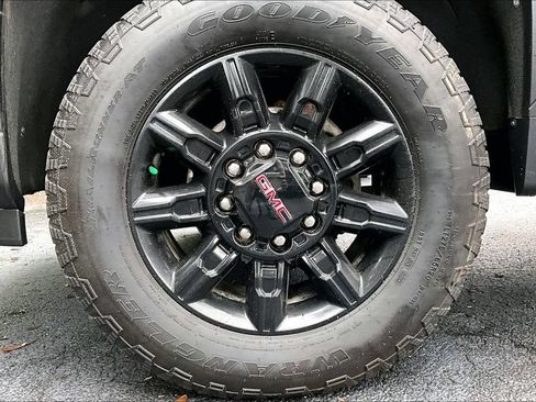 Used 2024 GMC Sierra 2500 AT4 w/ AT4 Premium Plus Package AWD/4WD image 32