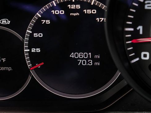 Used 2021 Porsche Cayenne image 19