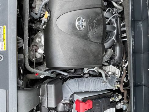 Used 2021 Toyota Highlander Platinum AWD/4WD image 29