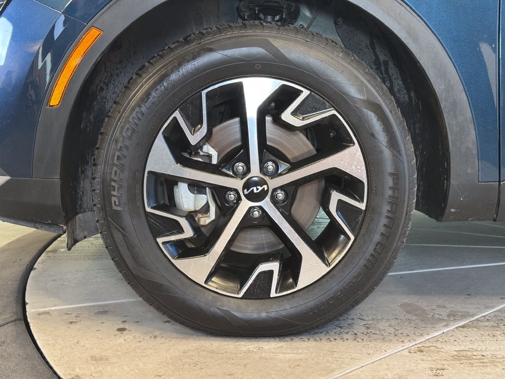 Used 2023 Kia Sportage EX w/ EX Premium Package AWD/4WD image 25