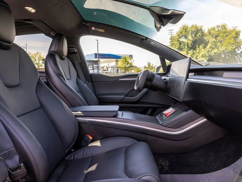 Used 2023 Tesla Model X AWD/4WD image 33