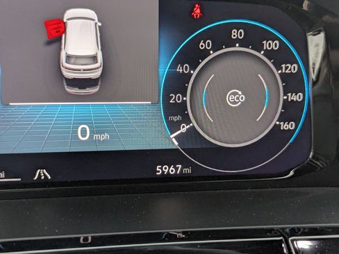 Certified 2025 Volkswagen Atlas Cross Sport SE FWD image 33